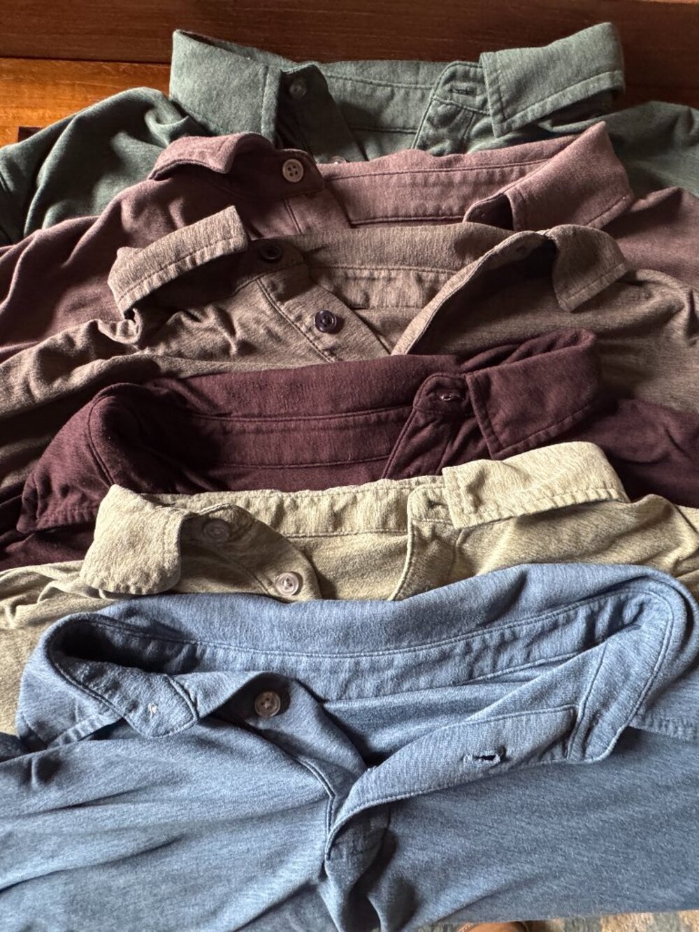 Lot of 6- Vuori Strato Tech Polo – Men’s Size Medium – 6 Different Colors